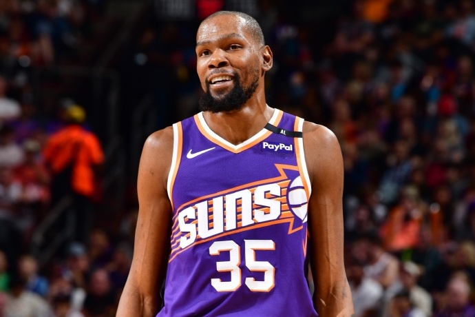 杜兰特接受拇指手术，火箭队医评估无碍